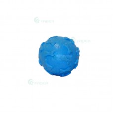 Jucarie minge cu clopotel decorată cu osuțe 6 cm